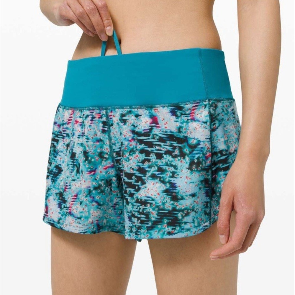Lululemon Shows Sz 6 Speed Up Shorts 2.5" Inseam Quick Start Multi Hawaiian Blue